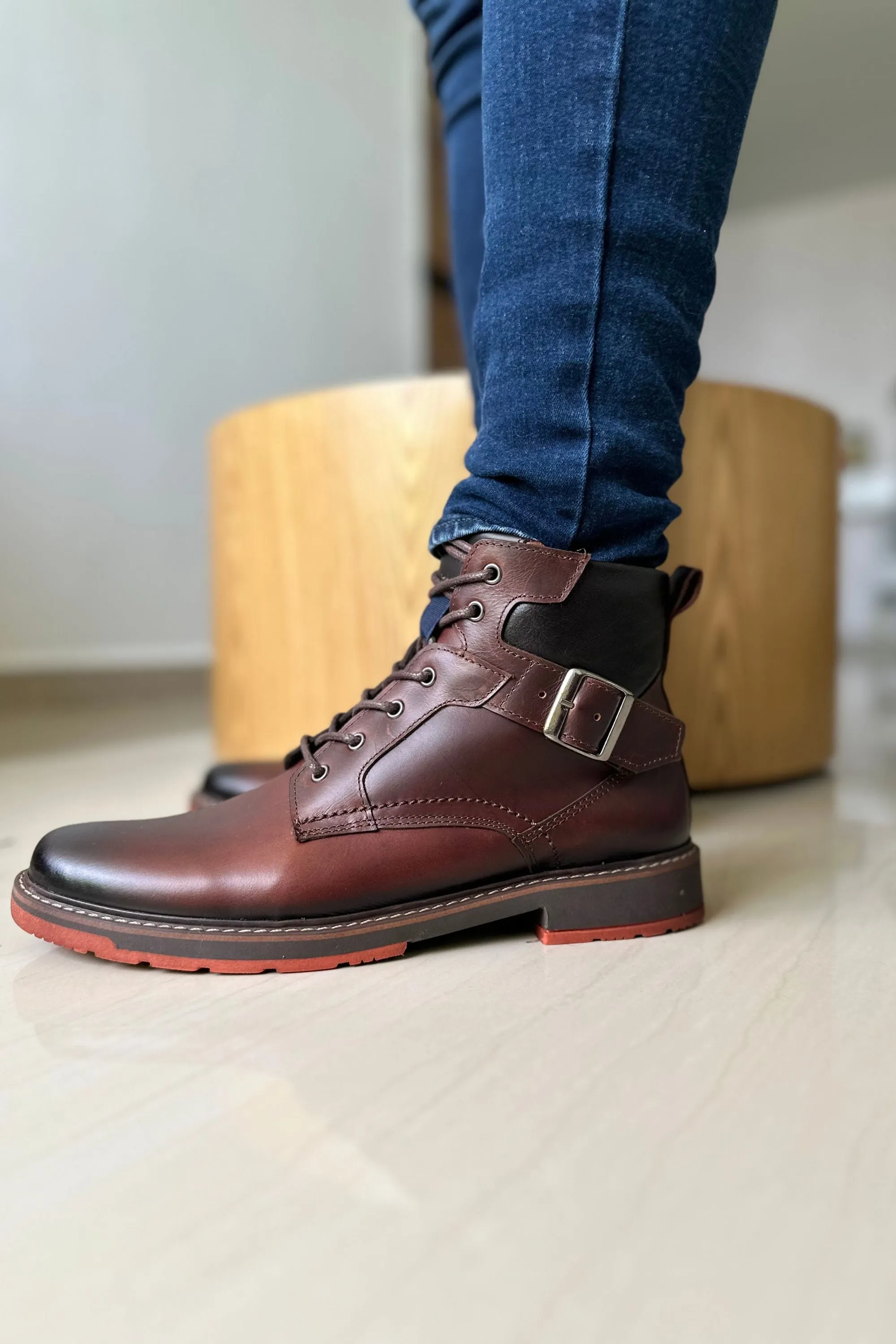 BOTA PARA HOMBRE DAVIDSON EN CUERO / REF KLA