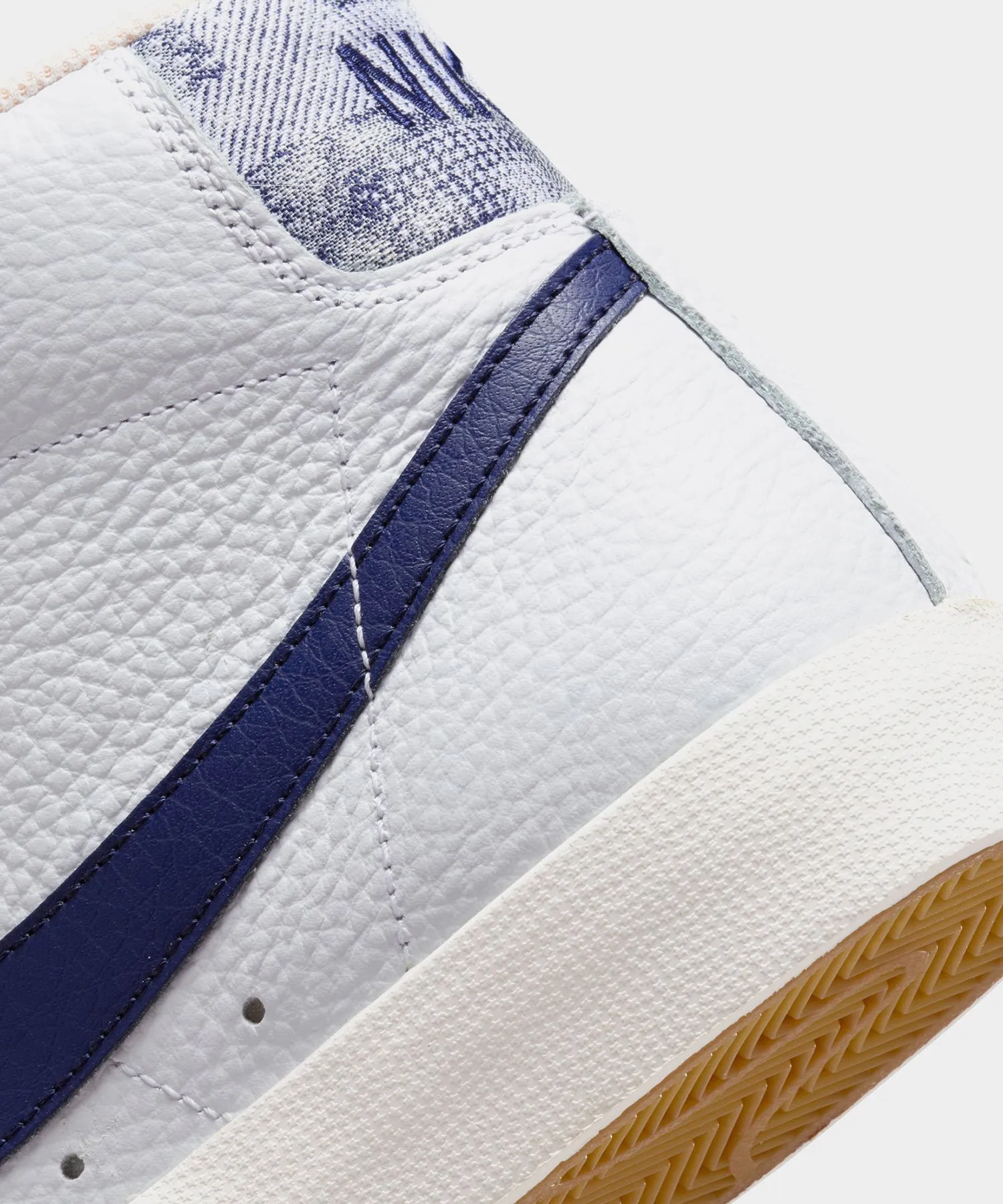 Nike Blazer Mid 77 White/Navy