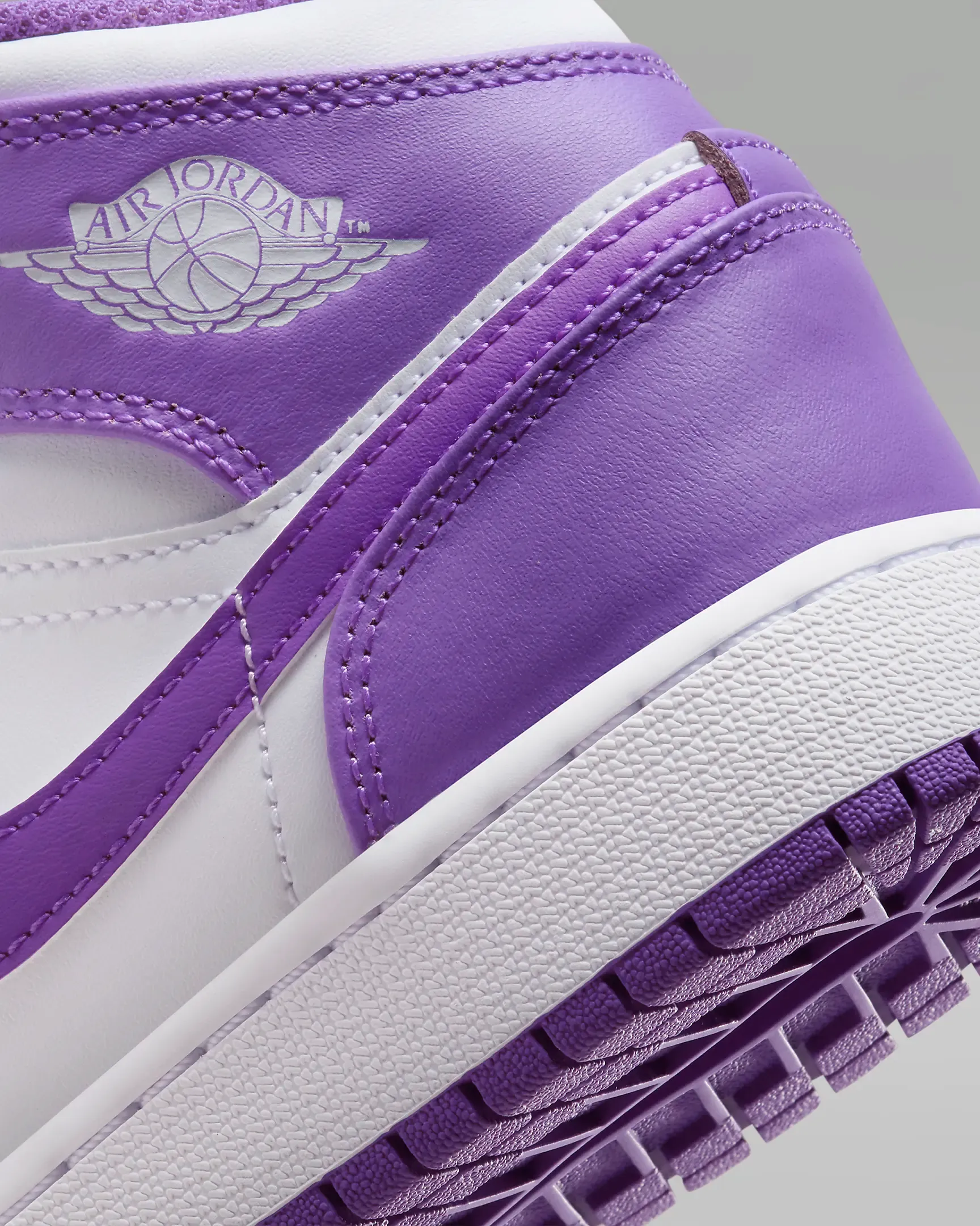 Nike Kid's Air Jordan 1 Mid Shoes - Purple Venom / White